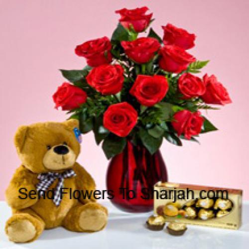 12 Roses rouges avec un ours en peluche de 12 pouces et des Ferrero Rochers