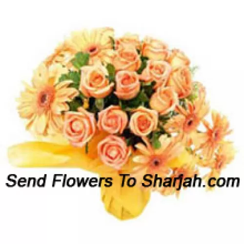 12 Roses Orange et 8 Gerberas Orange dans un vase