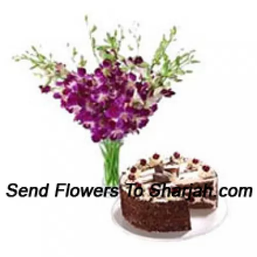 <b>Product Description</b><br><br>Orchids In A Vase Along With 1 Kg Black Forest Cake<br><br><b>Delivery Information</b><br><br>* The design and packaging of the product can always vary and is subject to the availability of flowers and other products available at the time of delivery.<br><br>* The "Time selected is treated as a preference/request and is not a fixed time for delivery". We only guarantee delivery on a "Specified Date" and not within a specified "Time Frame".